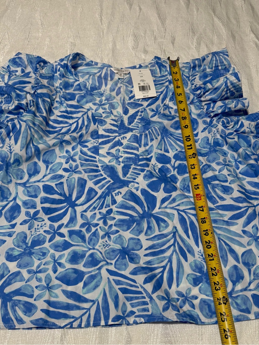 crown & ivy Blue White Floral Ruffle Sleeve blouse - Picture 4 of 8